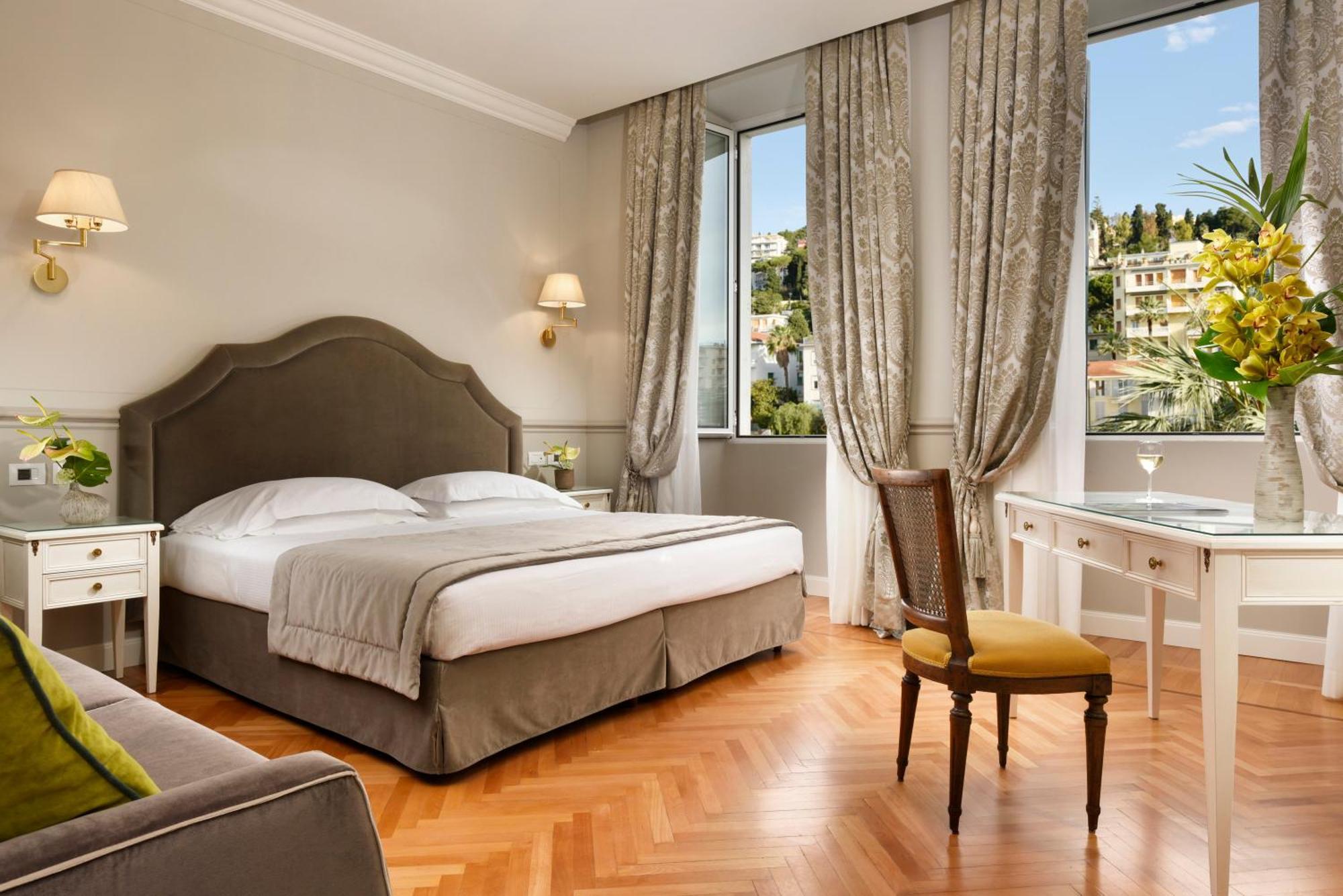 Royal Hotel Sanremo Ngoại thất bức ảnh Deluxe Room