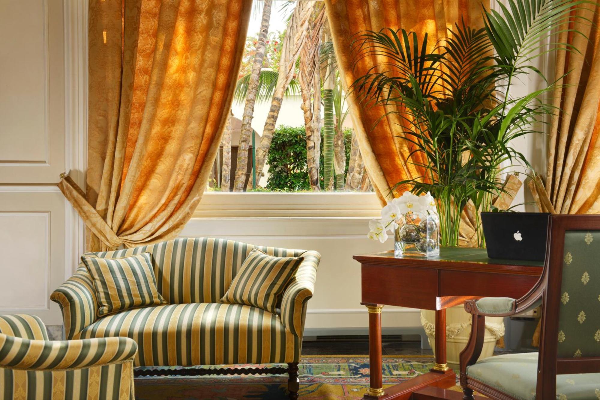 Royal Hotel Sanremo Ngoại thất bức ảnh The lobby
