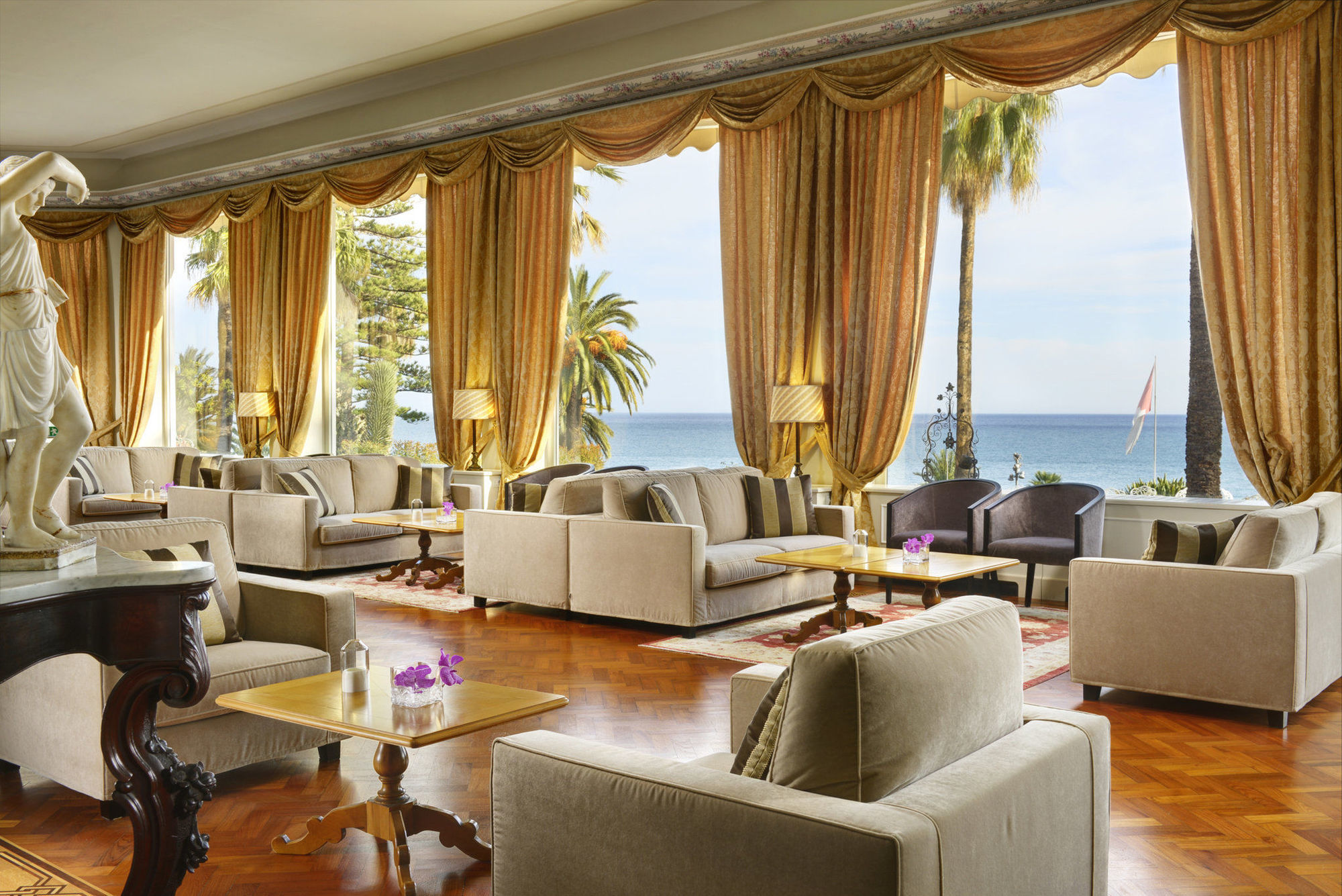 Royal Hotel Sanremo Ngoại thất bức ảnh The lobby